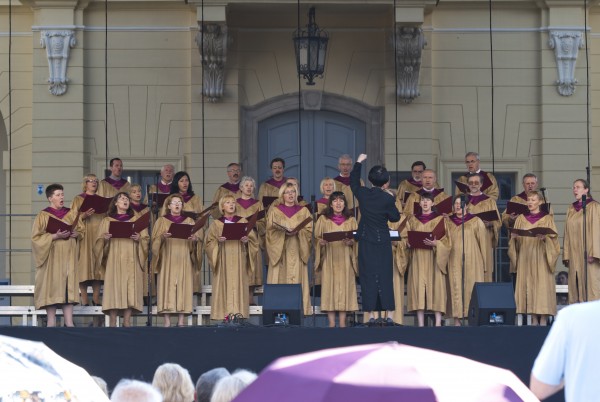 Występ chóru w Pałacu Branickich w Białymstoku, maj 2011, dyr. Ligia Hnidec
