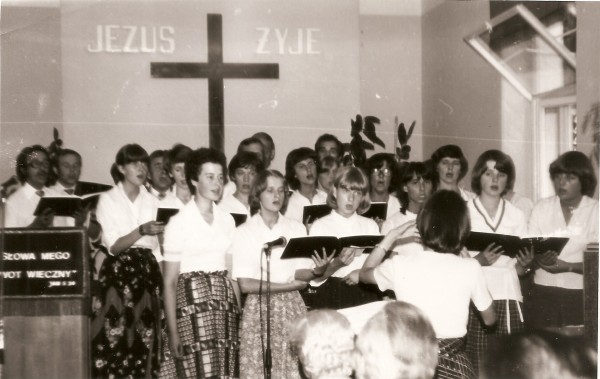 Chór podczas nabożeństwa w Zborze w Tarnowie